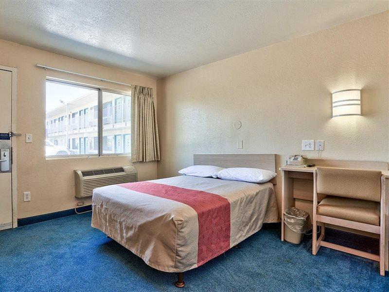 Motel 6-Prescott, Az المظهر الخارجي الصورة